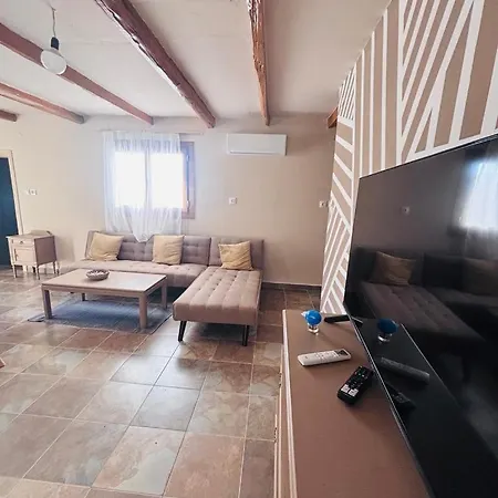 Anastasia's Private * Katelios