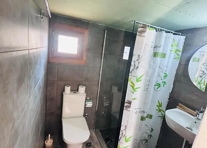 Anastasia's Private Κατελειός